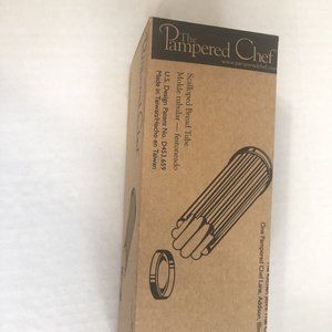 The Pampered Chef Scalloped Bread Tube. #1565